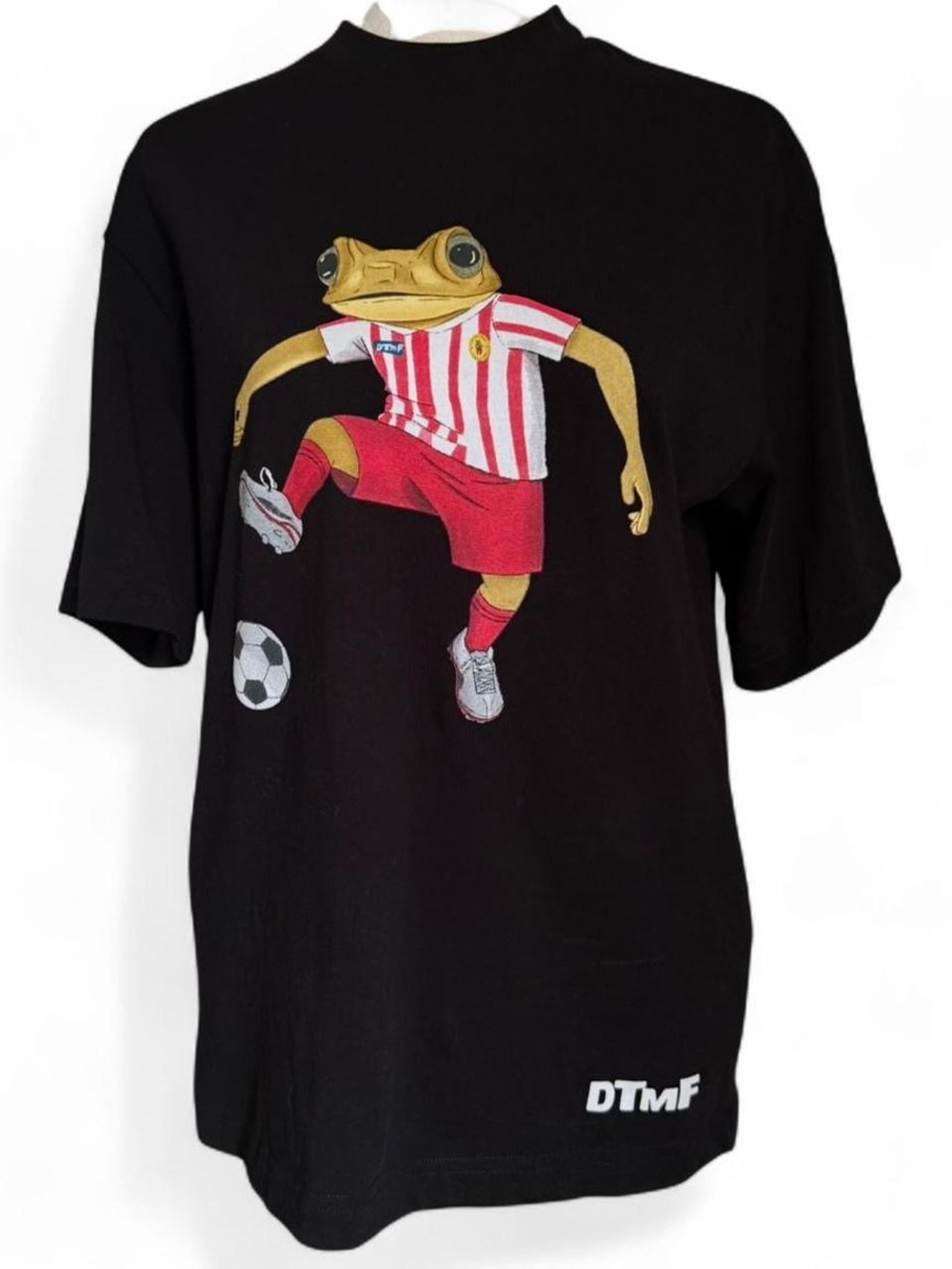 Bad Bunny Debi Tirar Mas Fotos official World Tour black T-shirt